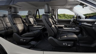 2025 Lincoln Lincoln Navigator Internal Image 1